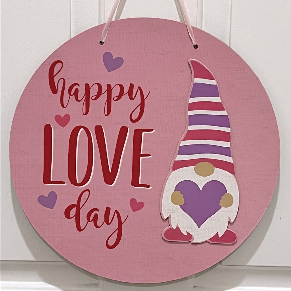 💜‎ Gnome Happy LOVE Day Hanging Sign Valentine’s Day Wall Decor 12”